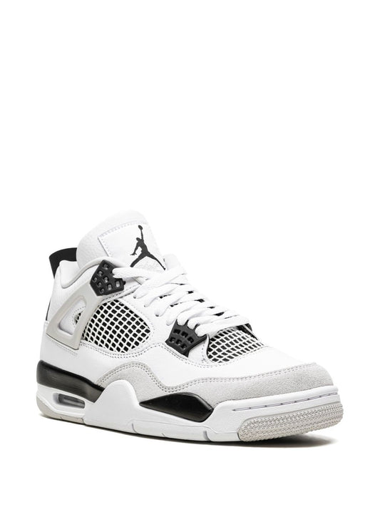 AJ4 MILITARY BLACK
